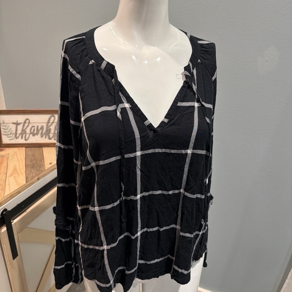 Polly & Esther Black and White Grid Blouse with tassels Ruffle detail sleeve